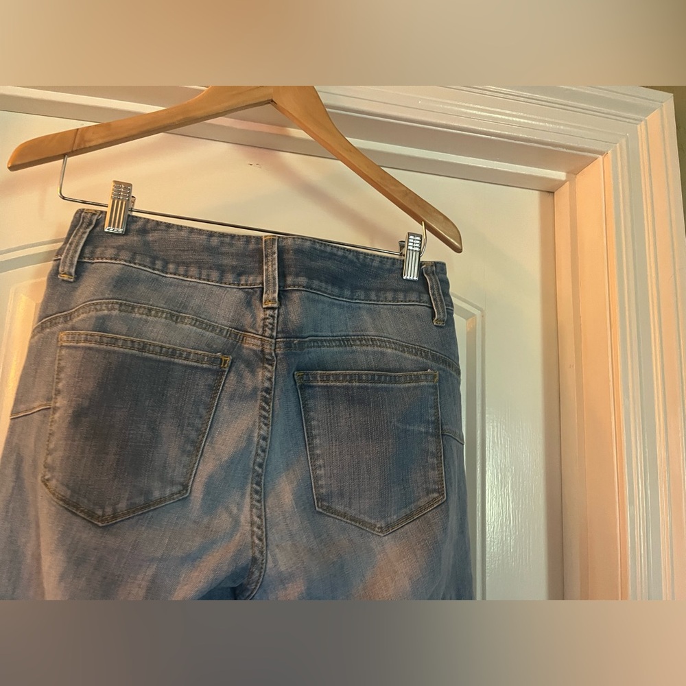 Boston Proper Sz 8 Ladies Jeans w/ Rhinestone Buttons - Picture 5 of 9